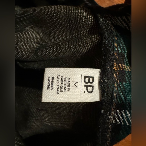 NWT BP Julia Crop Plaid Pants - Green & Black | Size M - Picture 5 of 6
